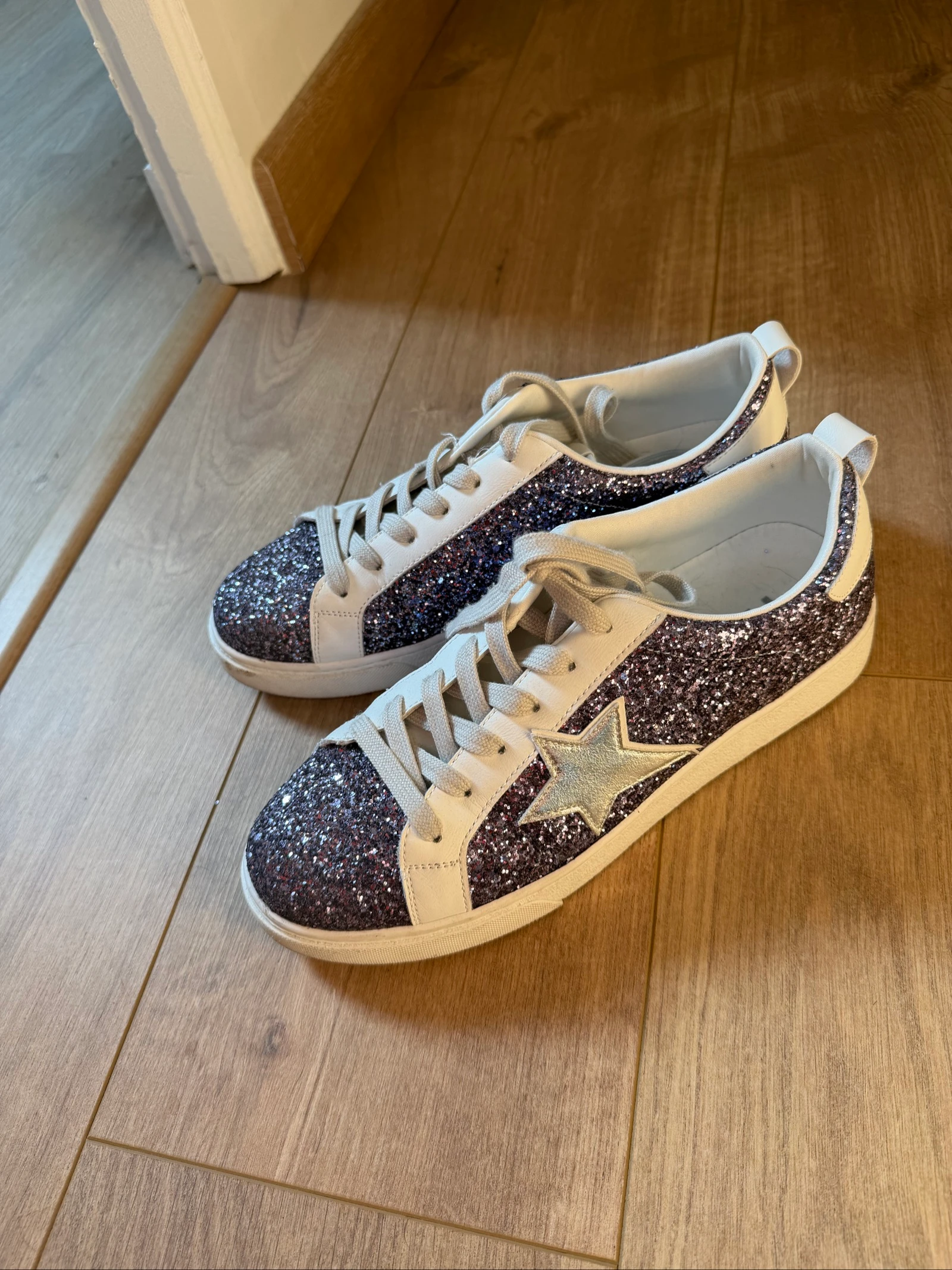 Baskets à paillettes bleues et étoile argentée 